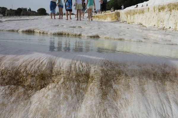 Śnieżnobie tarasy Pamukkale Turcja