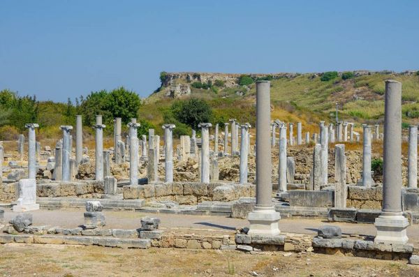 Perge – ruiny starożytnego miasta Turcja