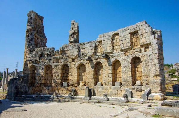 Perge – ruiny starożytnego miasta Turcja